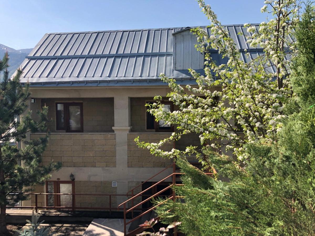 Bed and Breakfast Dil Hill By Sam Dilidschan Exterior foto