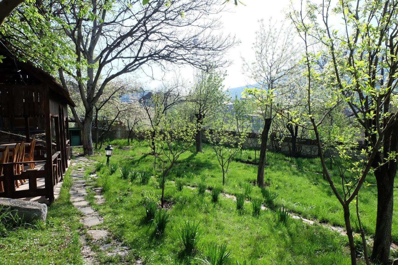 Bed and Breakfast Dil Hill By Sam Dilidschan Exterior foto
