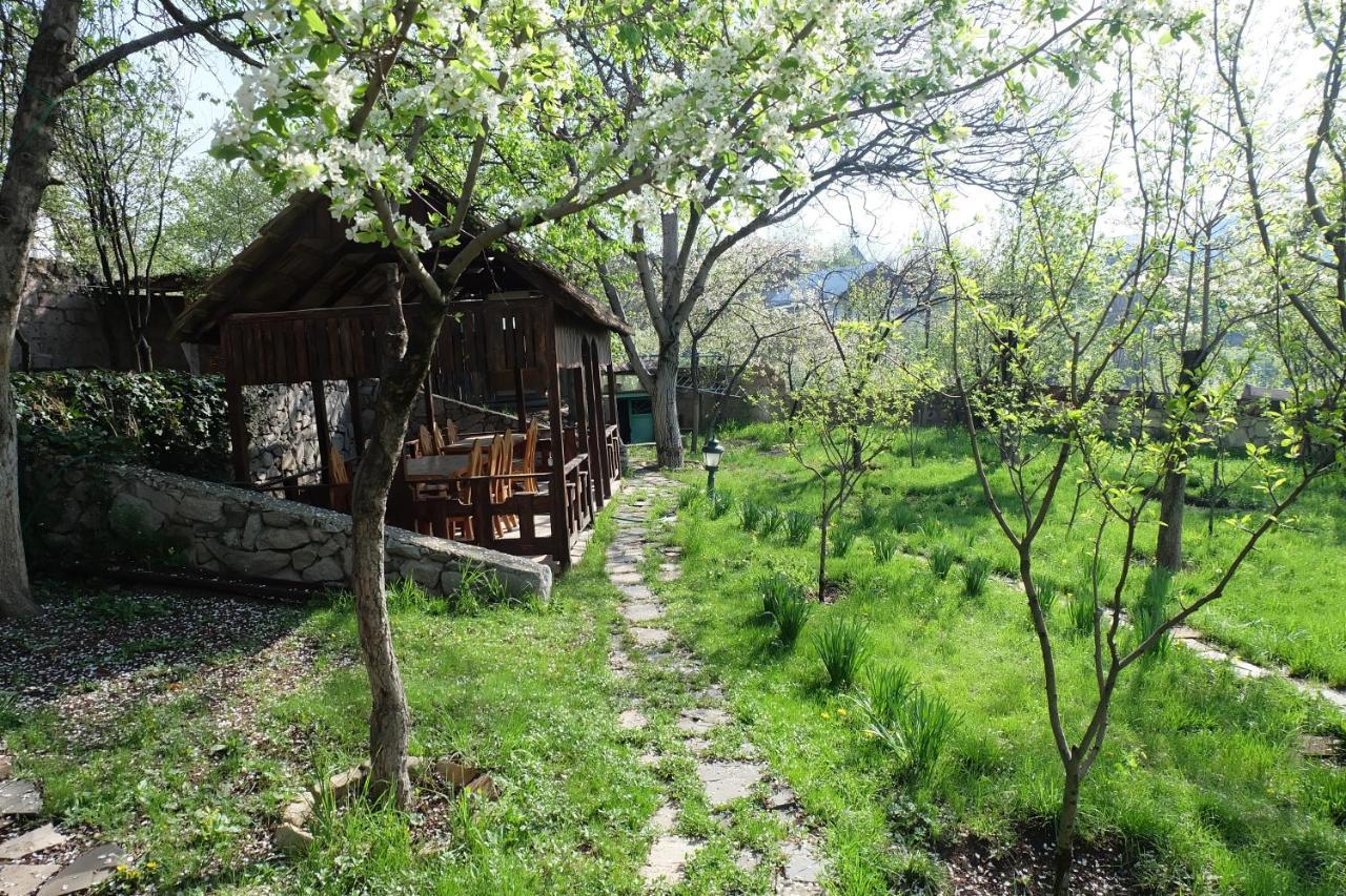 Bed and Breakfast Dil Hill By Sam Dilidschan Exterior foto